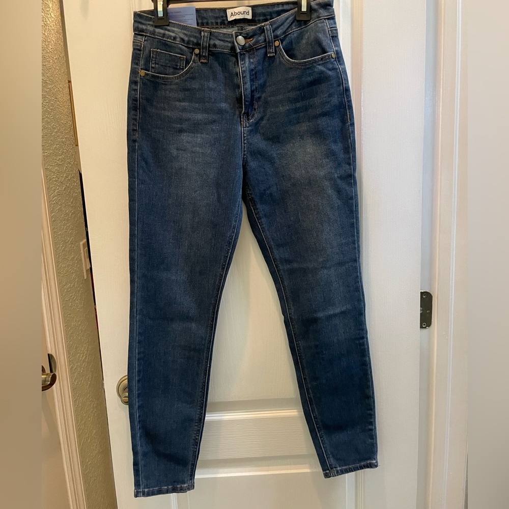 NWT Abound High Rise Skinny Jeans Size 28